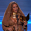 giphy.gif?cid=4d1e4f293f8cf6a1f665c07de6