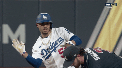 Mookie Betts GIF - Mookie Betts Dodgers - Discover & Share GIFs