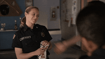 200.gif?cid=fc005b0805eb076e08478fb1d23cdcbea4c67babddda9b56&rid=200.gif&ct=g