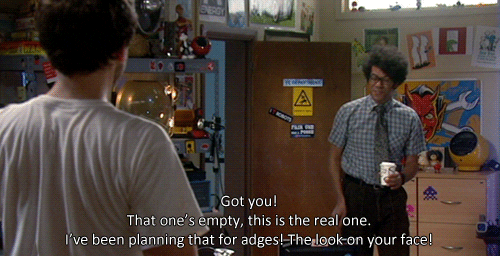 The It Crowd Chris Odowd Gif By Maudit Find Share On Giphy