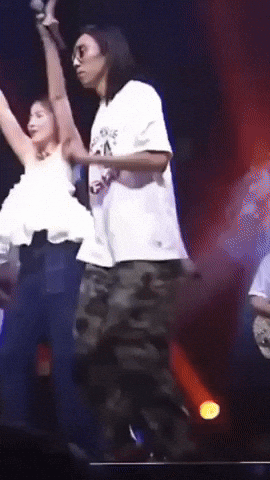 Fama GIF