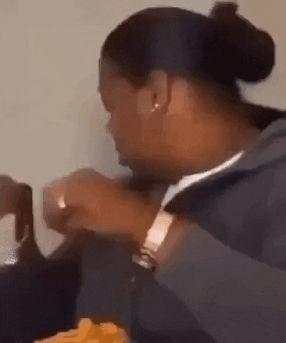 giphy.gif?cid=4d1e4f2975c74e74bffa837a16