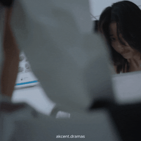 Lee Hyeri GIF