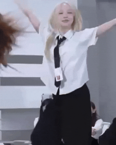 Billlie GIF