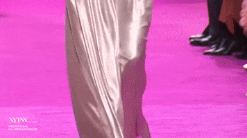 200.gif?cid=fc005b08826506253cf5ff55125c9b86f8f12b112ea95c99&rid=200.gif&ct=g