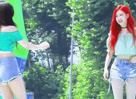 Jennie Rosã© GIF