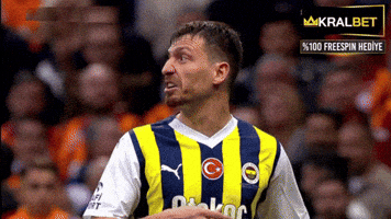 Mert Hakan Yandaş GIF by Kral Bahis