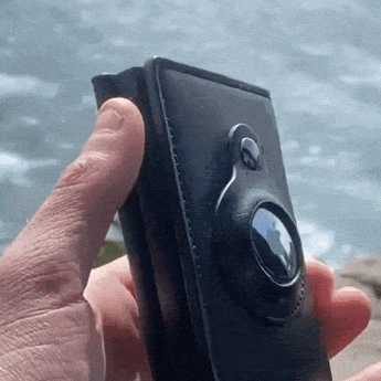 SmartWallet® Leather AirTag Wallet