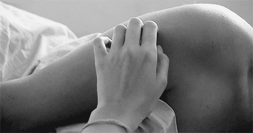 GIF caresses sensuelles
