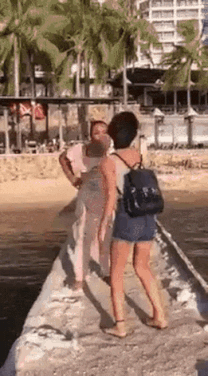 Cotketcom GIF