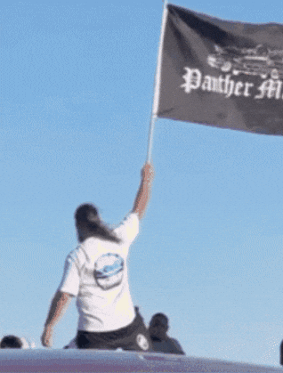 Desmondeccho GIF