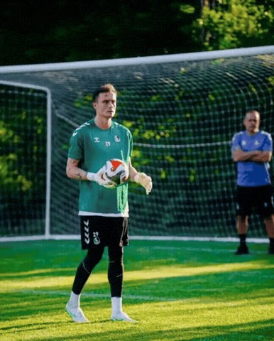 Jakub Szumski GIF