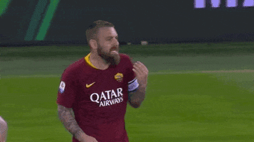 de rossi wtf GIF by AS Roma