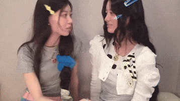 Illit GIF
