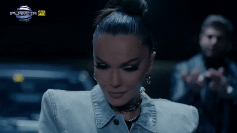 giphy.gif?cid=4d1e4f29494e579c6bddd876f6