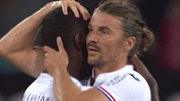 ligue 1 hug GIF by Toulouse Football Club