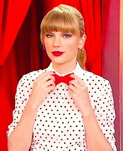 taylor swift smile GIF