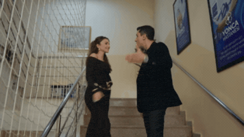 Uzaksehir GIF