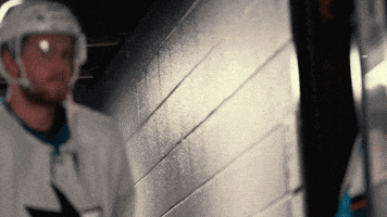 200.gif?cid=fc005b0803ed2d042a70cddde25ea4e3dfb5c946e8f28418&rid=200.gif&ct=g