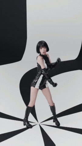 Choi Yena GIF