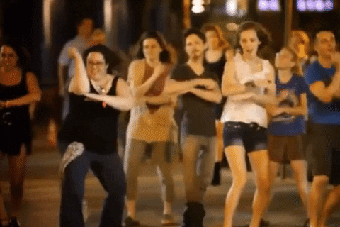 giphy.gif?cid=4d1e4f295ffcb004d5b81f6557