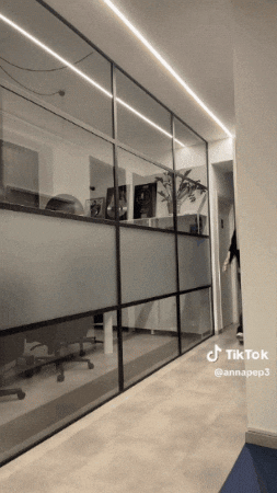 Slide Anna GIF