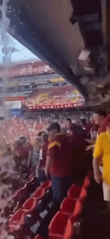 WATCH: Sewage pipe bursts on fans at Washington Football Team season opener  : r/washingtondc