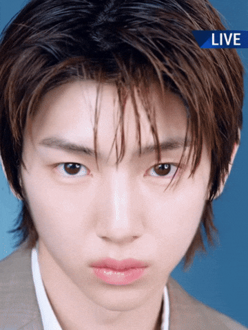 Juhoon GIF
