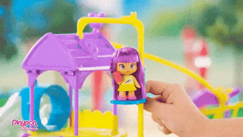 Juguetes Famosa GIF