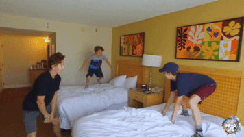200.gif?cid=fc005b0803922b5ad5811fb9ccaaee8768f32142eeab941e&rid=200.gif&ct=g