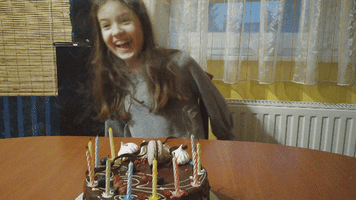 Greti Vidam Szuletesnap 2018 GIF