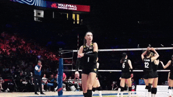 Hande Baladin GIF