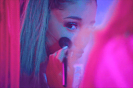 Ariana Grande Makeup GIF - Find & Share on GIPHY