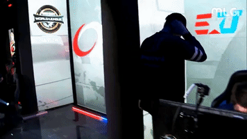 Prestinni Punch Dxracerprestinni GIF by DXRacer