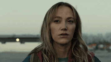 Maika Monroe GIF