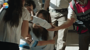 200.gif?cid=fc005b084163a3df4dff11718f3bdfb8dd5c82c4563c82b8&rid=200.gif&ct=g