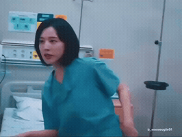 Kim Ji Won GIF