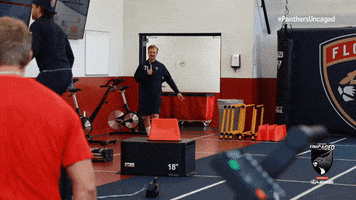 200.gif?cid=fc005b08d12e90d7867d5a327981a125e9b438664ab0a839&rid=200.gif&ct=g