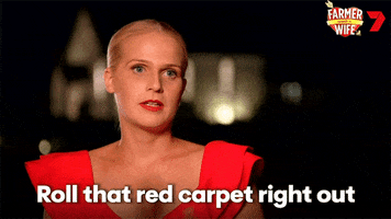 Red Carpet Celebrity GIF by Farmer Wants A Wife