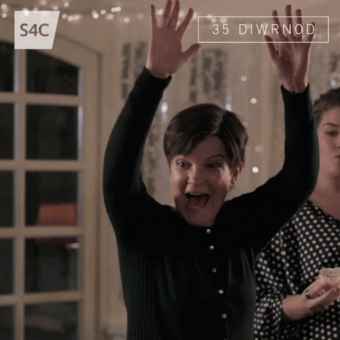 Party Reaction GIF by S4C