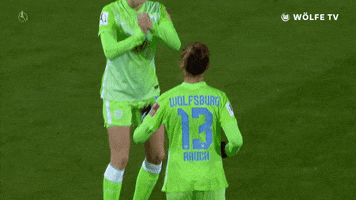 Champions League Thumbs Up GIF by VfL Wolfsburg