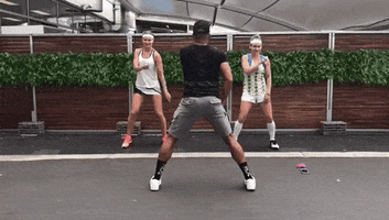 200.gif?cid=fc005b089dcd6a1874597e7e74bed988b77f0b2e8aa2440e&rid=200.gif&ct=g