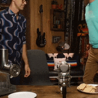 200.gif?cid=fc005b08fdbb1969e5af6182ee23bb691607abf7d5386e25&rid=200.gif&ct=g