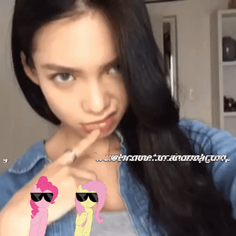 aesthetic halselaskf GIF