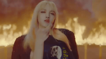 k-pop lisa GIF