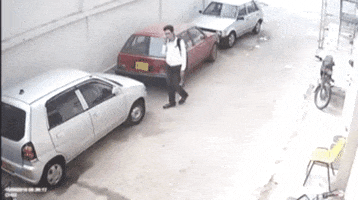 amazingorfunny mobile karachi snatching GIF