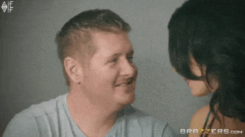 gileandola brazzers pelao GIF