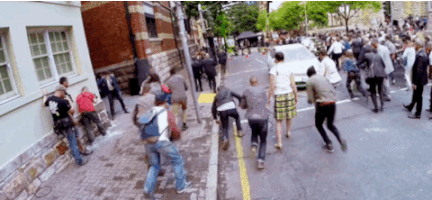 elsolucionista gente multitud montonera GIF