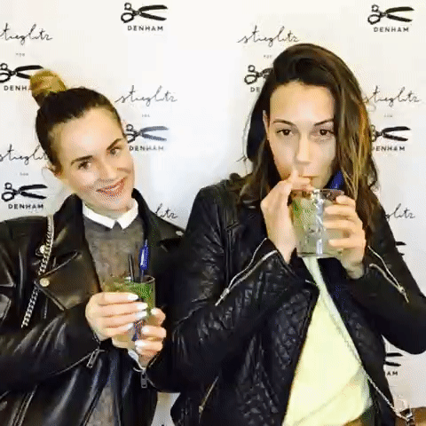 janaanjoliemorrel-armstrong  GIF