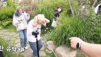 200.gif?cid=fc005b0882d1c7c4260f1b429beccf7d63bf4a371c8c8a31&rid=200.gif&ct=g